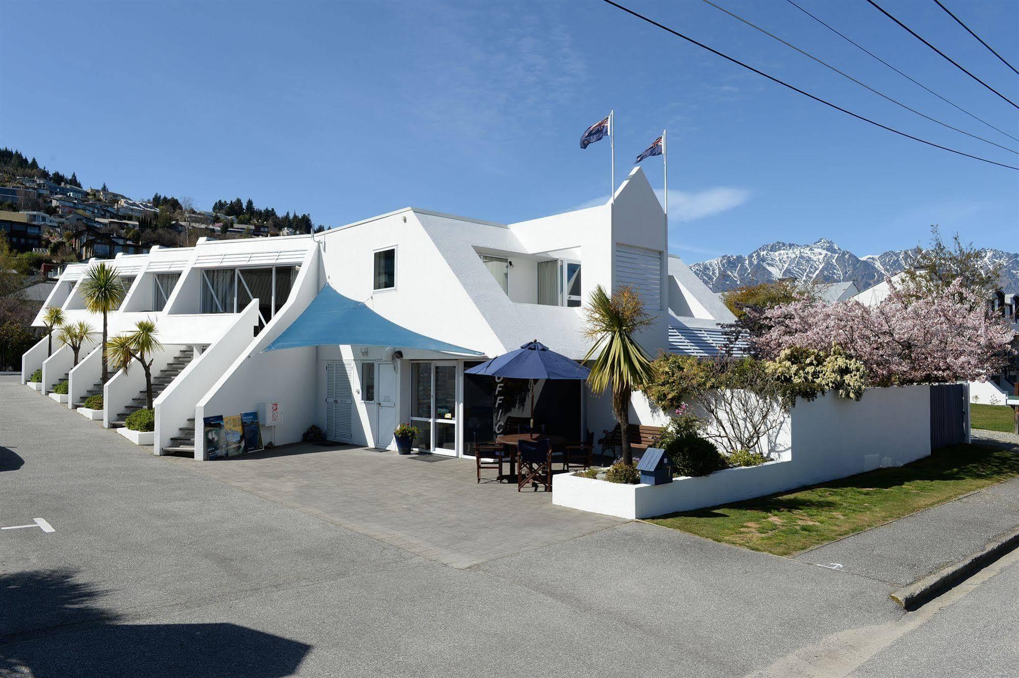 Amity Serviced Apartments Queenstown Buitenkant foto