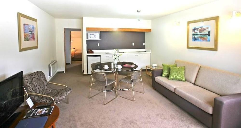 Amity Serviced Apartments Queenstown Buitenkant foto